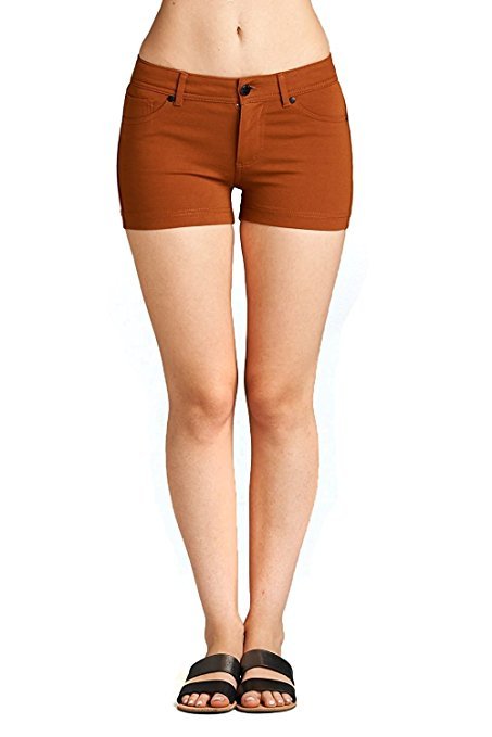 Alicia Vikander Tomb Raider Movie Lara Croft Costume Guide 16 lara-croft-Shorts