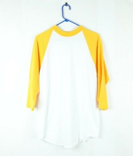 How to Dress Like Cheryl Blossom 21 southside-serpents-shirt