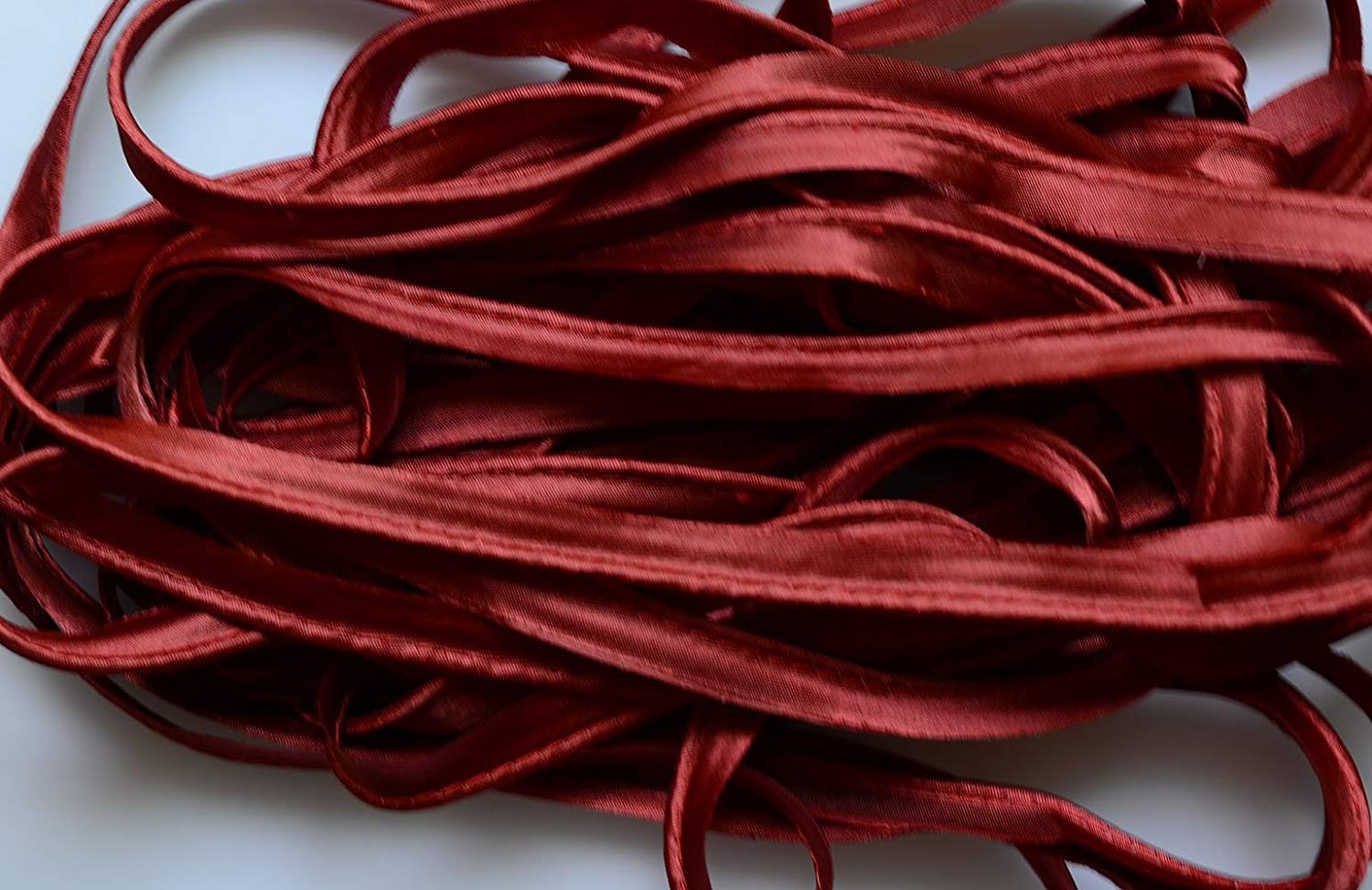dark-burgundy-red-piping-trim-ribbon
