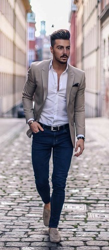 brown-blazer-with-navy-jeans