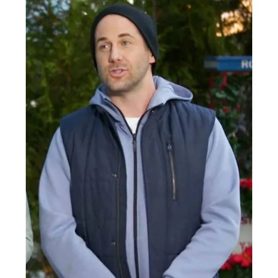 watch-never-kiss-a-man-in-a-christmas-sweater