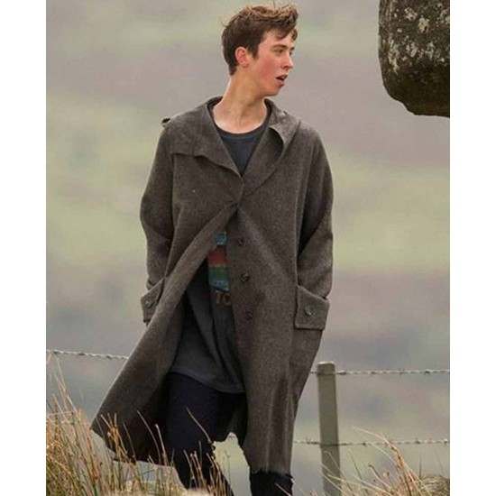 Angus Imrie The Kid Who Would Be King Grey Coat