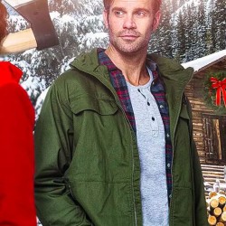 Christmas in the Rockies Stephen Huszar Hooded Jacket