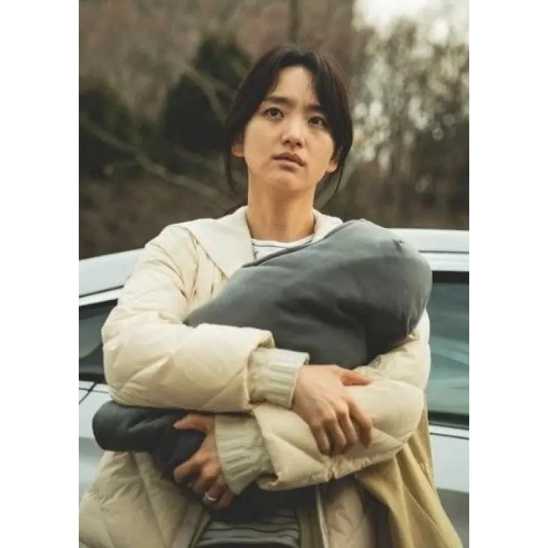 Hellbound Song So-hyun White Jacket