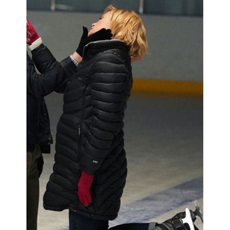 Julie Bowen Modern Family Puffer Coat Julie Bowen Modern Family Puffer Coat