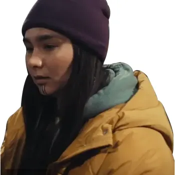 True Detective S04 Annie Kowtok Yellow Puffer Coat