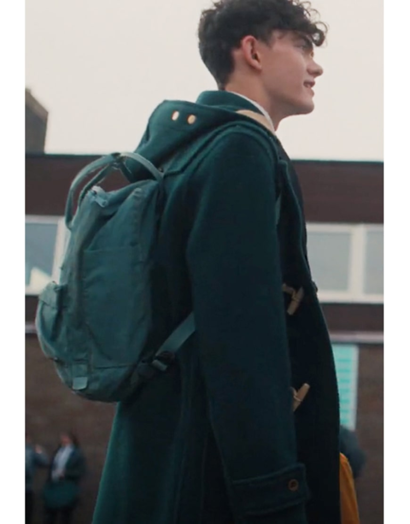heartstopper joe locke duffle coat
