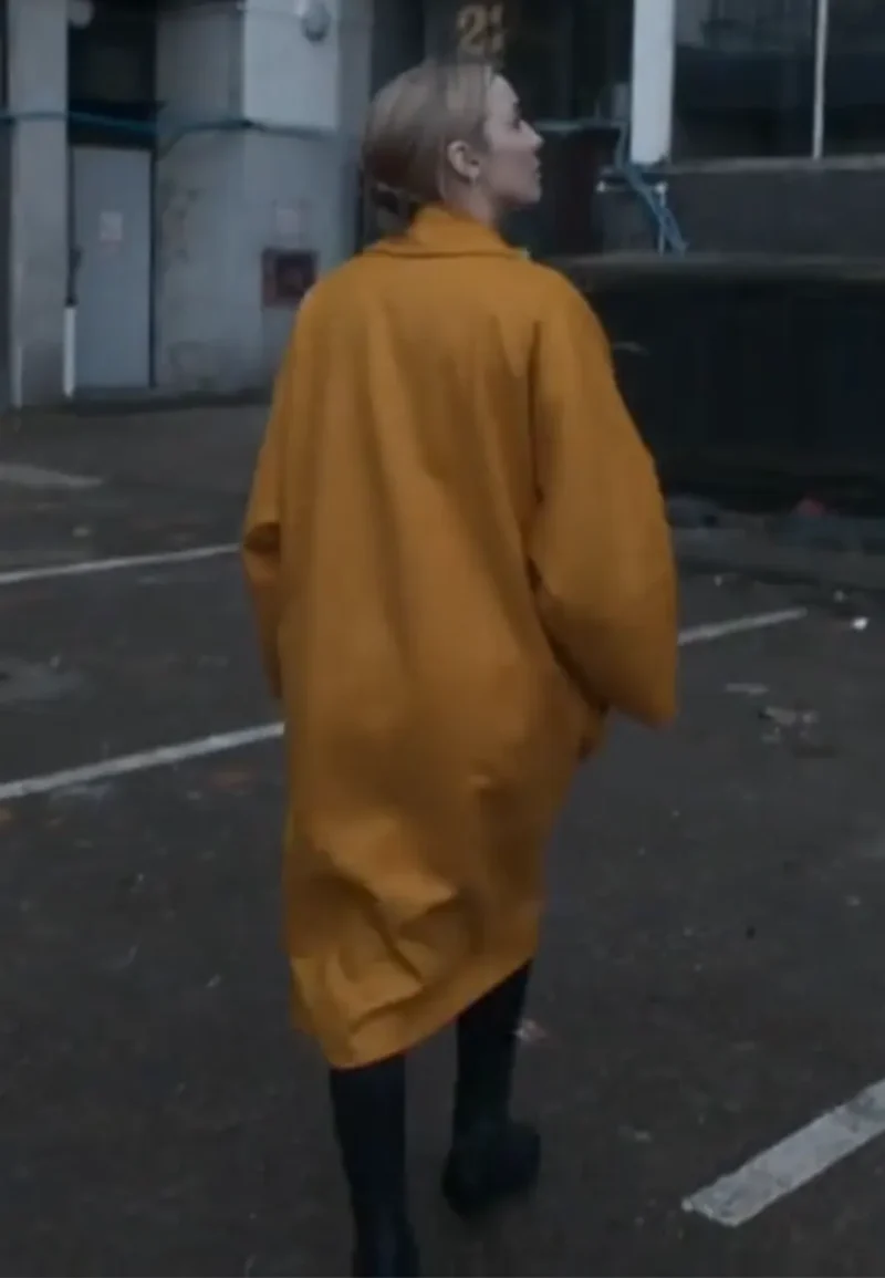 jodie comer killing eve season 03 coat