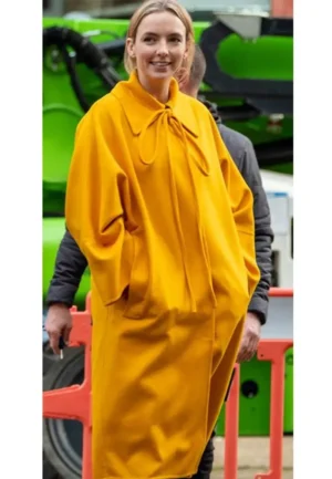 villanelle yellow coat