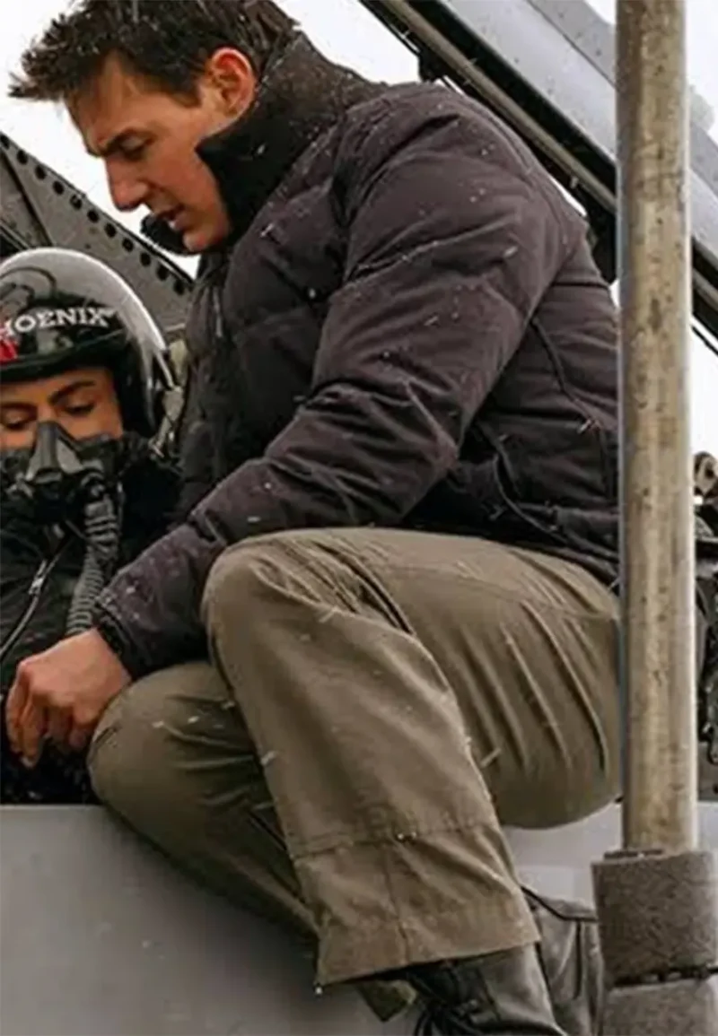tom cruise top gun maverick black jacket