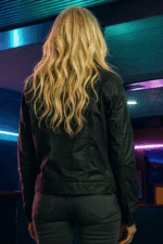 cameron-diaz-black-jacket