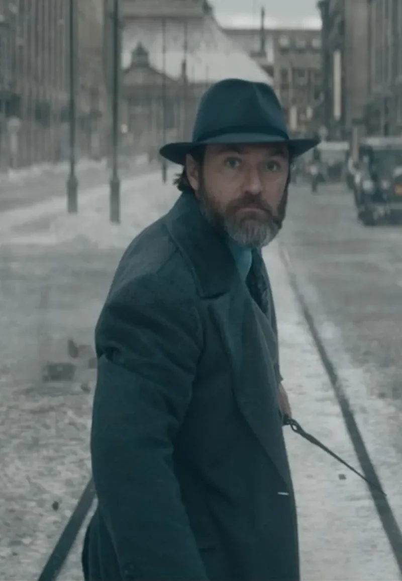 fantastic beasts dumbledore grey coat