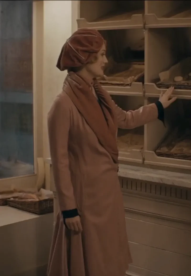 the secrets of dumbledore coat