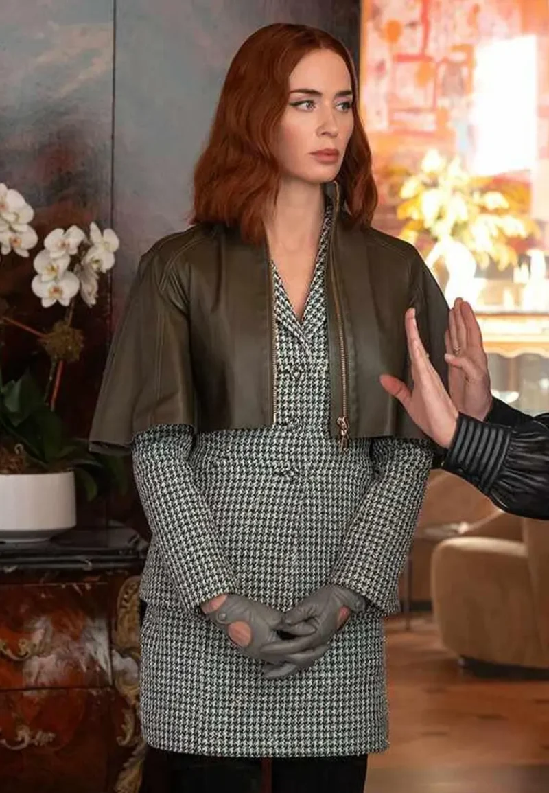 emily blunt capelet