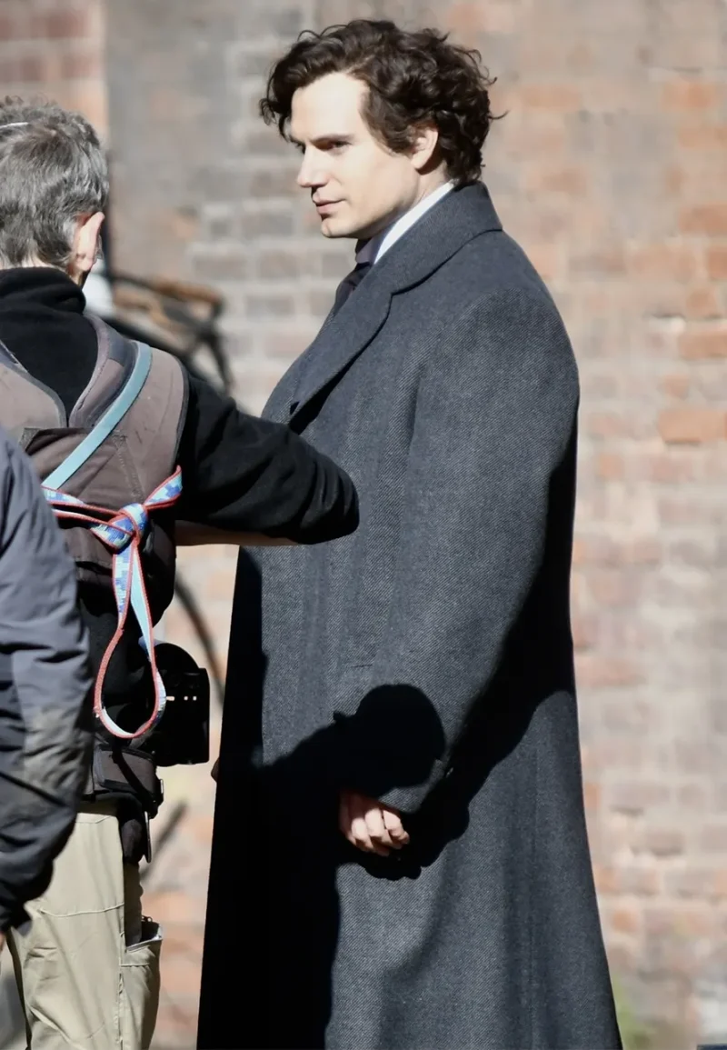 henry cavill trench coat