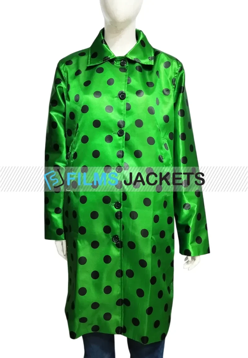 meryl streep green coat devil wears prada