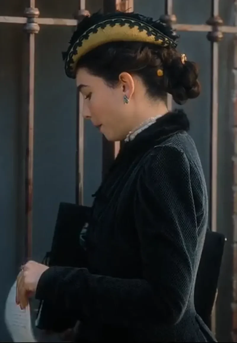 lidia poet coat