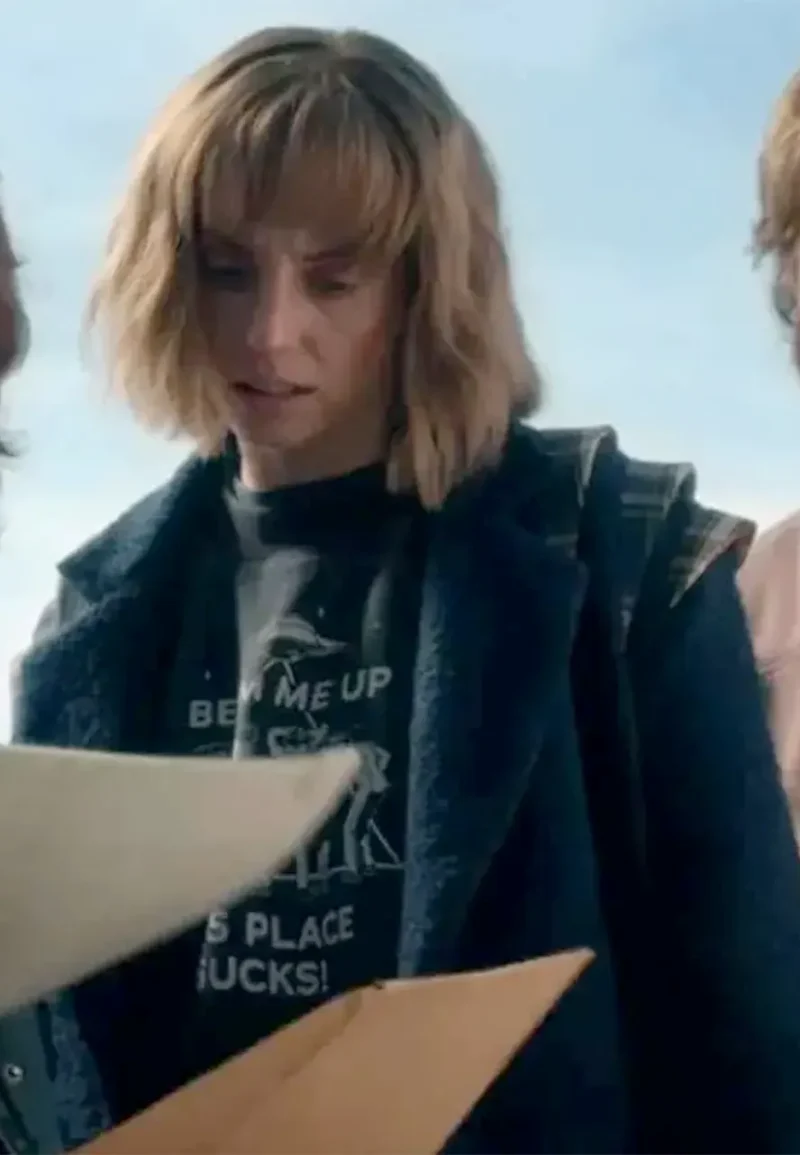maya hawke blue coat