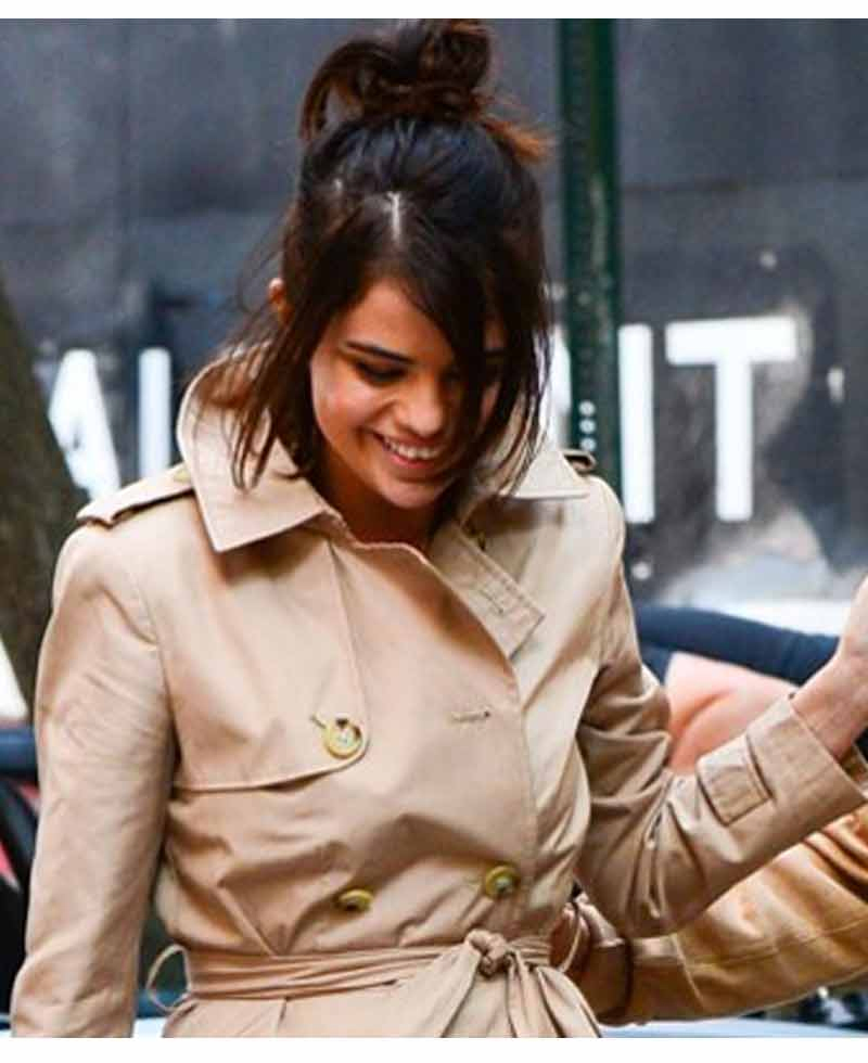 a-rainy-in-new-york-selena-gomez-coat.webp
