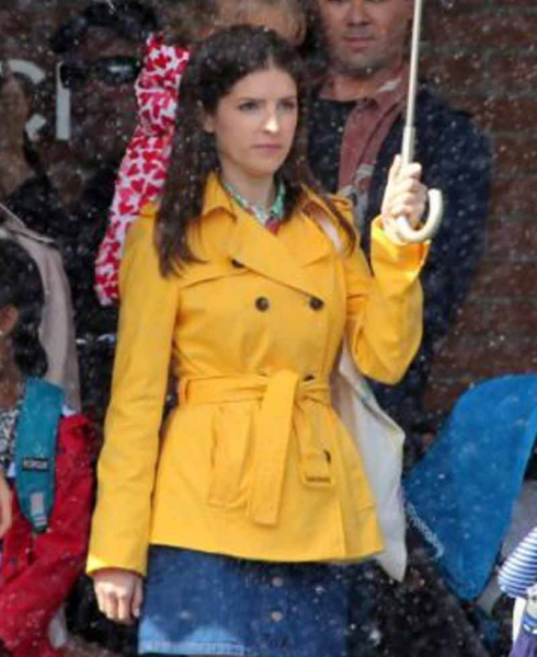 Anna Kendrick A Simple Favor Yellow Jacket