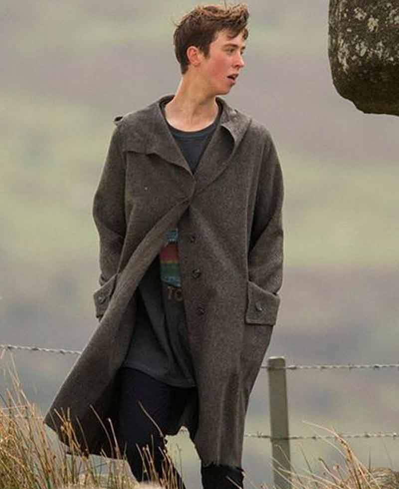 Angus Imrie The Kid Who Would Be King Grey Coat