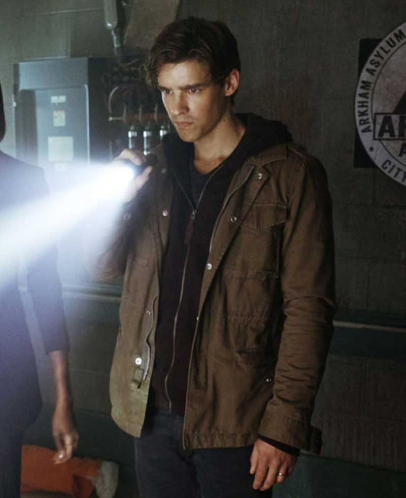 brenton-thwaites-titans-m-65-field-jacket.webp