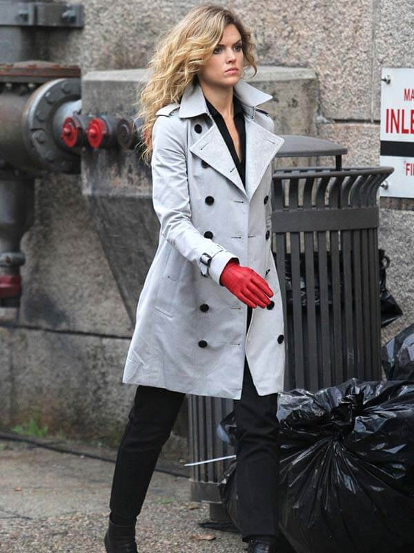 camren-bicondova-gotham-coat.webp