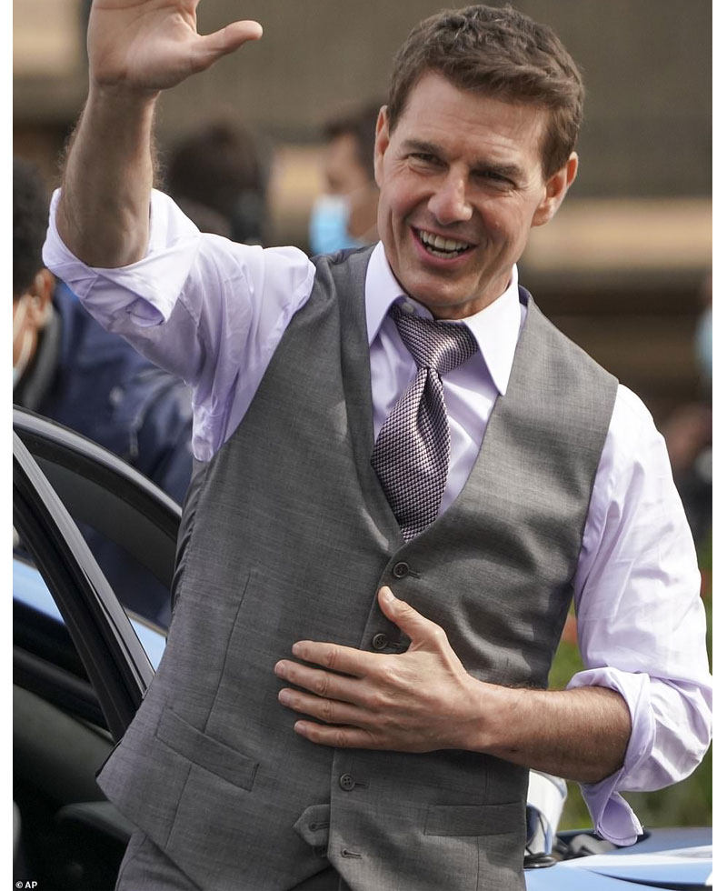 Tom Cruise Mission Impossible 7 Grey Vest