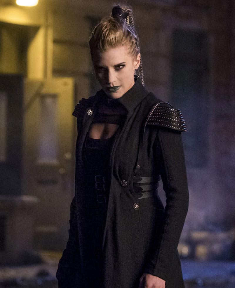 the-flash-amunet-black-coat.jpg