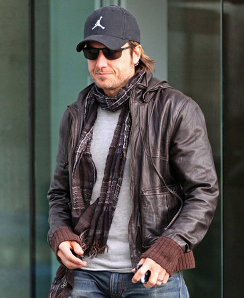 keith-urban-brown-leather-jacket.jpg