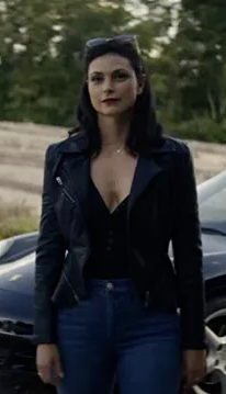last-looks-2022-morena-baccarin-jacket.webp