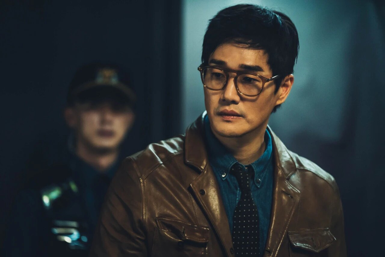 money-heist-korea-2022-park-hae-soo-leather-jacket-1.webp
