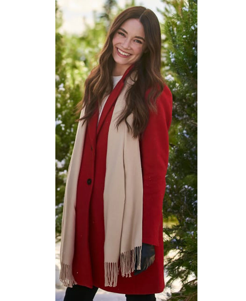 on-12th-date-of-christmas-jennifer-holloway-coat.jpg