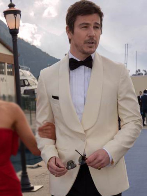 Operation Fortune  Ruse de guerre Josh Hartnett White Coat