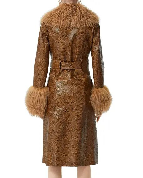 the-bishop-red-notice-gal-gadot-snake-skin-fur-coat-.webp