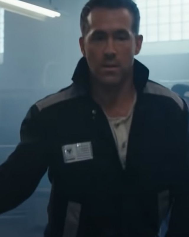 red-notice-ryan-reynolds-jacket.webp