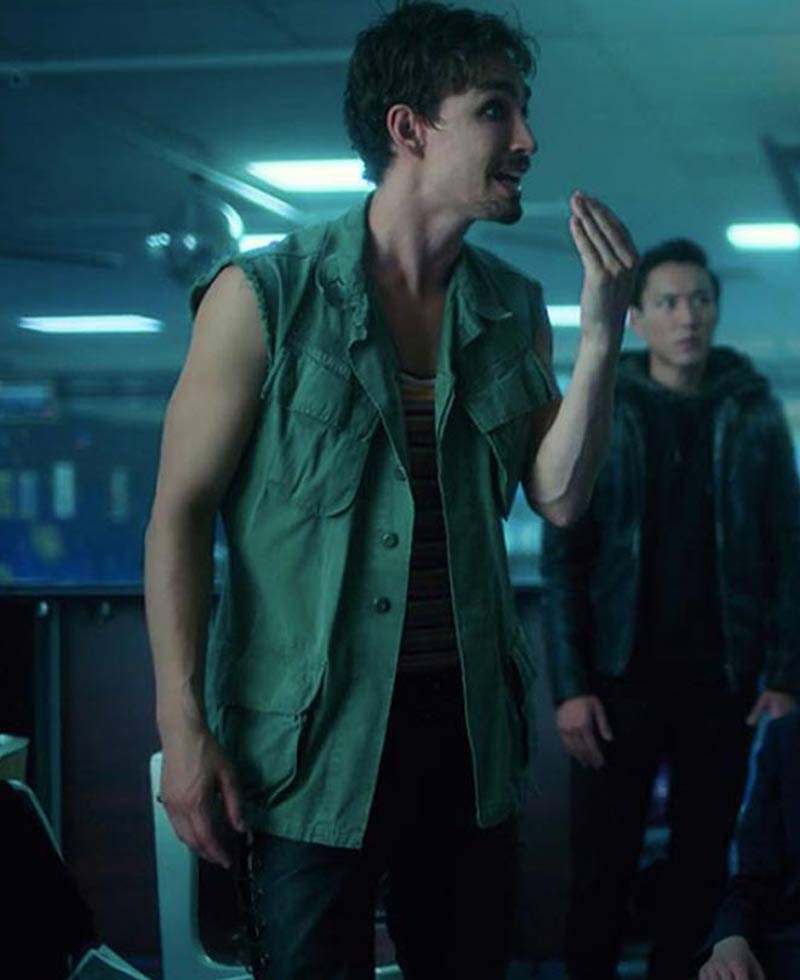 Robert Sheehan The Umbrella Academy Green Vest