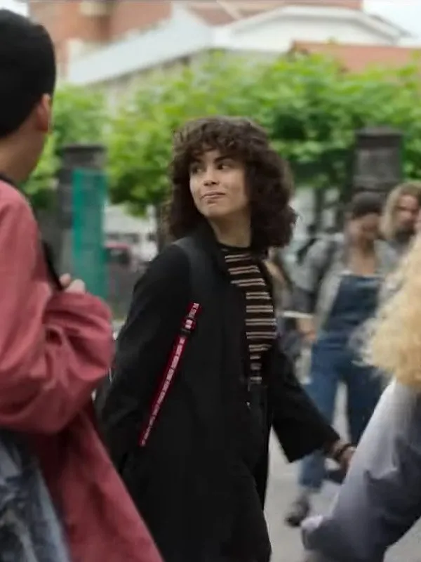 youre-nothing-special-amaia-black-blazer.webp